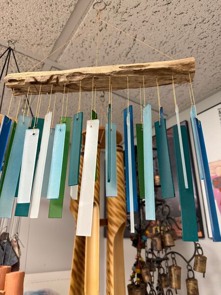 File:Glass Wind Chimes.jpg